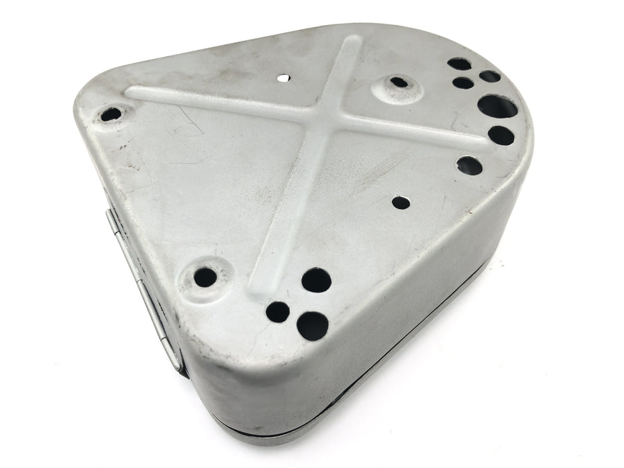 Moto Guzzi V7 Special [1971] - Storage compartment tool compartment