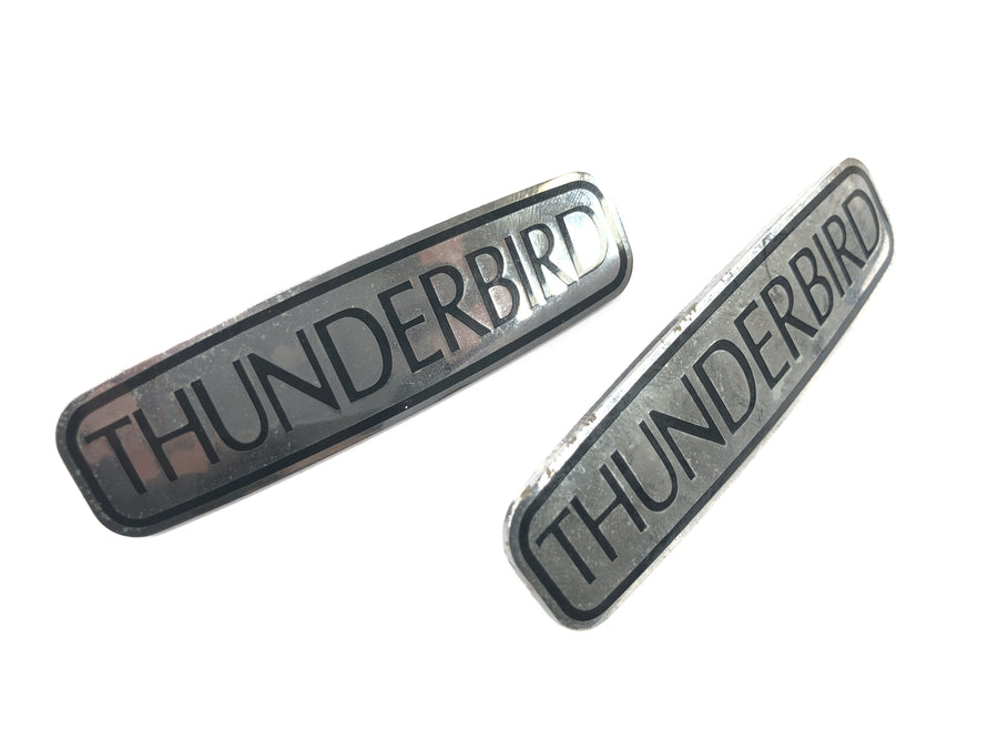 Triumph Thunderbird 900 T309RT [1995] - coppia di coperture laterali con logo e finiture con emblema