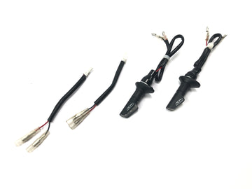 KTM Duke 690 A3 [2012] - Coppia indicatori di direzione a LED con connettore adattatore per set di cavi - 0