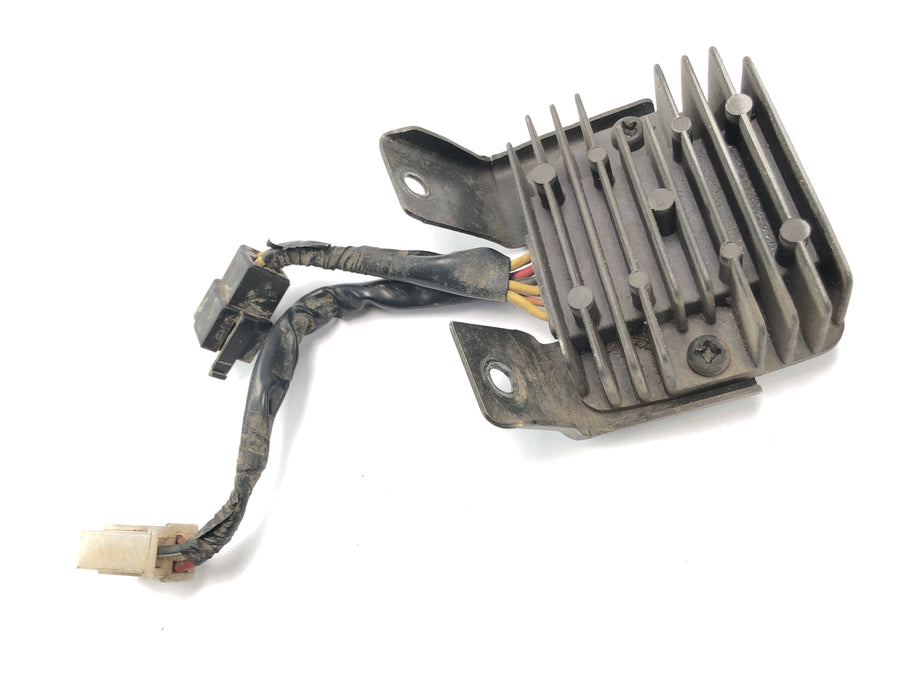 Suzuki DR 350 SK42B [1991] - Controller di controllo della carica del regolatore del regolatore di tensione