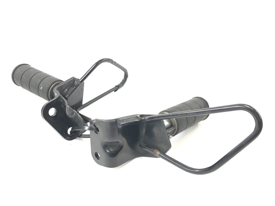 Suzuki VZ 1500 WVCU [2011] - passenger footrests, pillion pegs with holders left and right