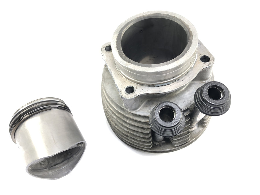 BMW R 60/5 [1973] - Cylinder with piston on the left