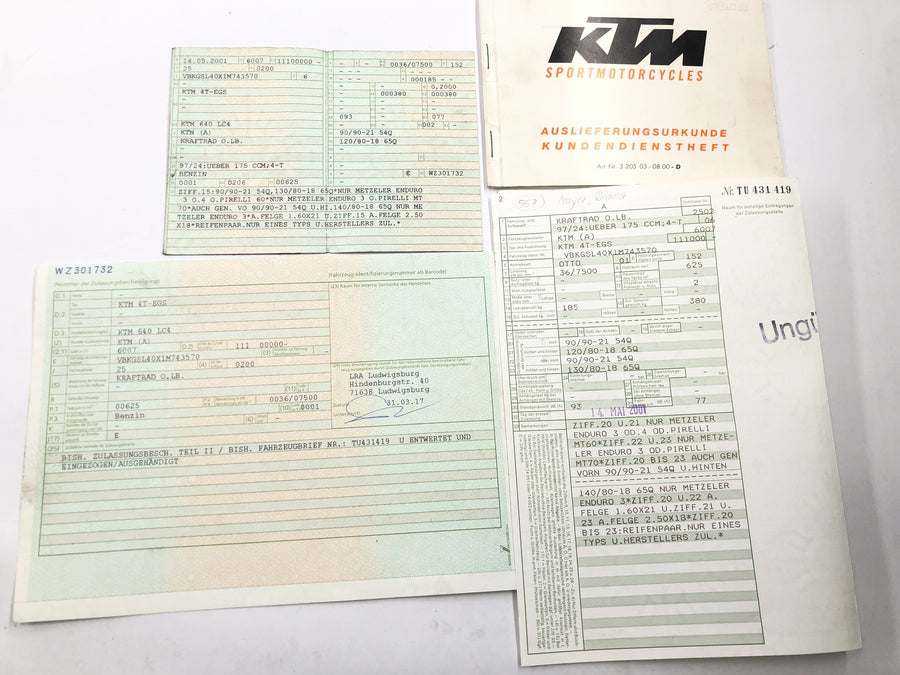 KTM 640 Adventure LC4 [2001] - telaio con documenti
