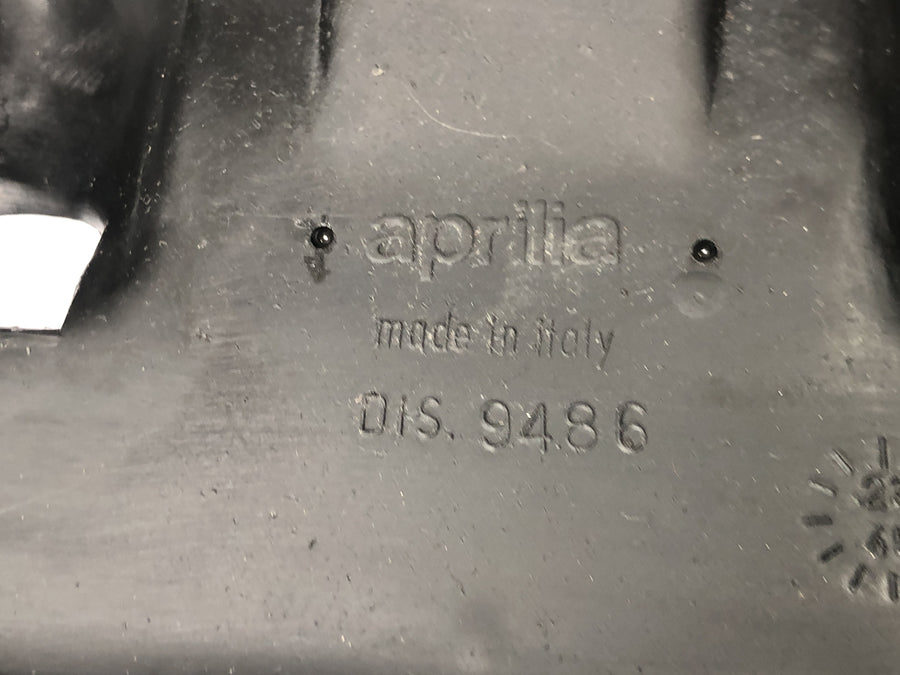 Aprilia RS 125 Extrema [1994] - Sottostruttura posteriore, pannello interno, portatarga posteriore accorciato