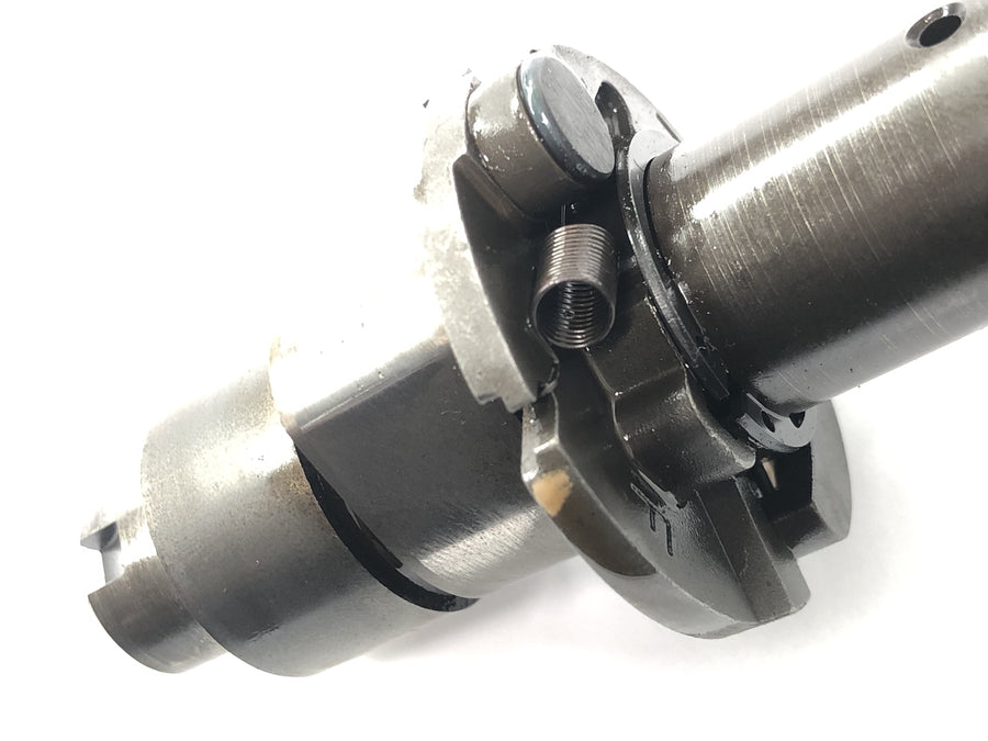 Suzuki VZ 1500 WVCU [2011] - Cilindro di controllo della valvola dell'albero a camme anteriore