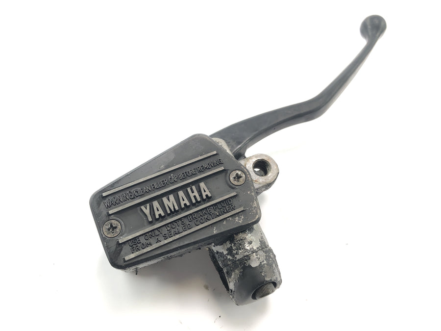 Yamaha FJ 1100 47E [1985] - Leva del freno della pompa del freno a mano nella parte anteriore destra del freno freno.