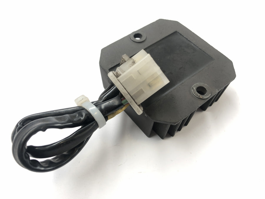 Honda XBR 500 PC15 [1989] - Control of rectifiers Tension regulator charger 12V