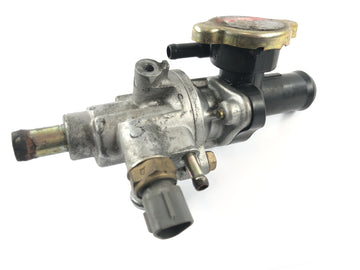 Honda VTX 1800 SC46 [2004] - Collegamento del liquido di raffreddamento del distributore dell'acqua di raffreddamento del termostato - 0