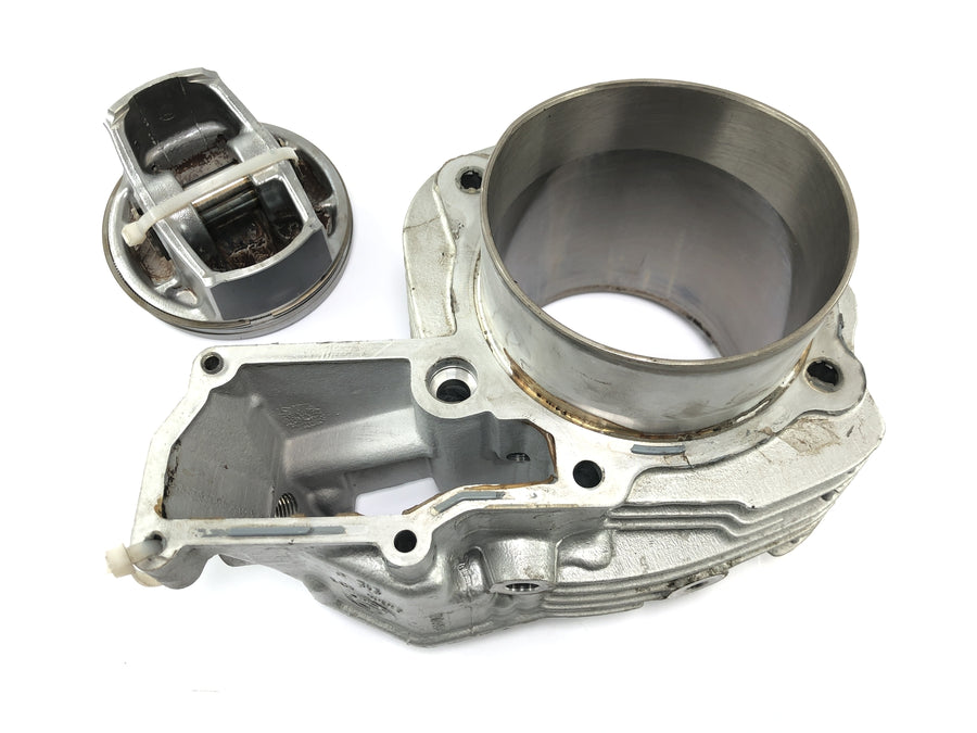 BMW R 1200 R R1ST [2008] - cilindro con pistone a destra