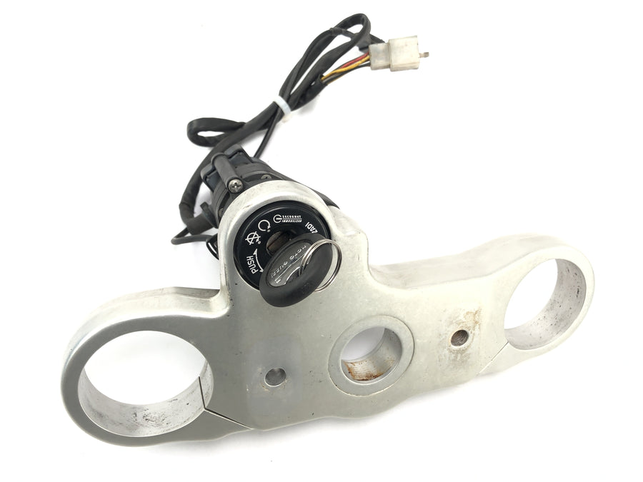 Moto Guzzi Stelvio 1200 4V [2009] - Locksmith con serbatoio di controllo del tachimetro Blocco del serbatoio e bridge fork sopra