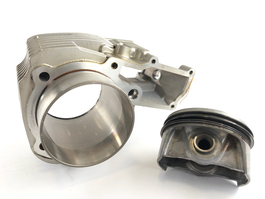 BMW R 1100 GS [1990] - Cilindro con pistoni a destra