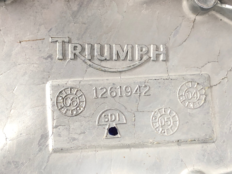 Triumph Thruxton 900 [2004] - Ritzelabdeckung Motordeckel