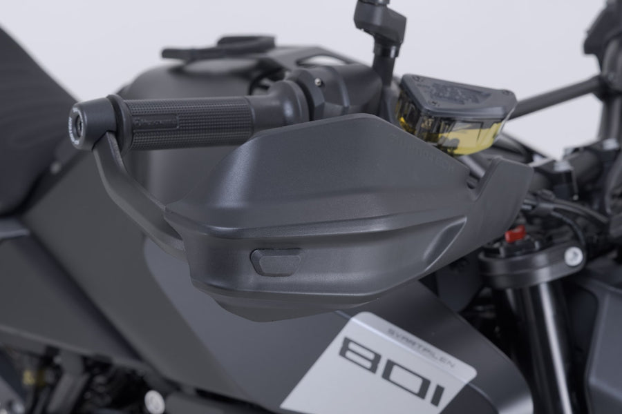 Husqvarna Svartpilen 801 [2024] - Kit paramani Adventure - foto 4