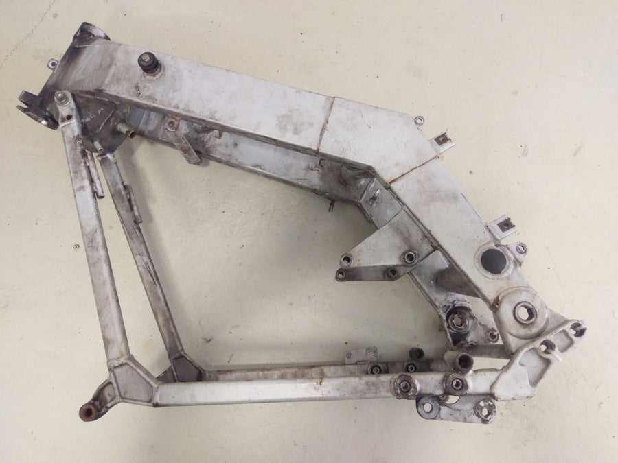Moto Guzzi Quota 1100 ES [1999] - Frame con documenti