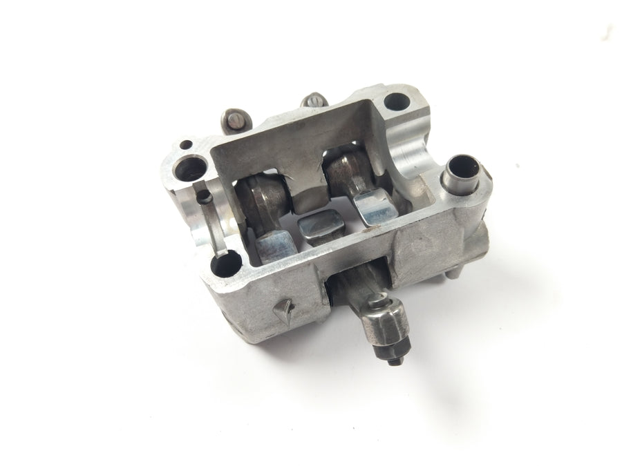 Honda NTV 650 RC33 - Nockenwellenbock mit Kipphebel