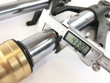 Yamaha XT 1200 Z Super Tenere DP01 [2012] - Fork Telegabel con asse - 0