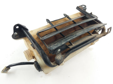 Yamaha DT 125 DE03 [2003] - Kühlwassertank mit Kühlergitter