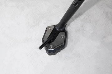 Yamaha Tracer 9 [2021-2022] - estensione del piede del cavalletto laterale nero/argento, versione Tracer 9 - foto 2