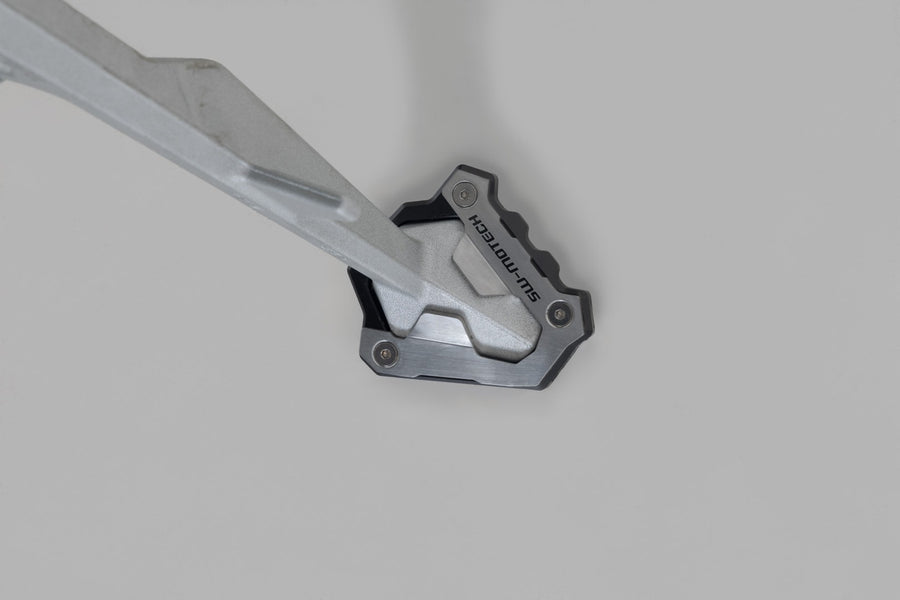 BMW F 900 GS-P [2024-2026] - estensione del piede del cavalletto laterale - immagine 1